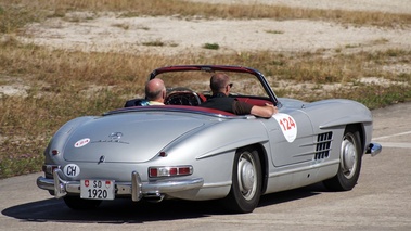 Raid Suisse-Paris 2012 - Mercedes 300 SL Roadster gris 3/4 arrière droit