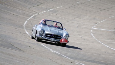 Raid Suisse-Paris 2012 - Mercedes 300 SL Roadster gris face avant