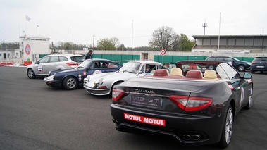 Rallye de Paris Classic 2012 - Maserati GranCabrio anthracite 3/4 arrière droit