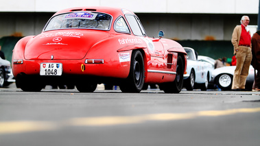 Rallye de Paris Classic 2012 - Mercedes 300 SL rouge 3/4 arrière droit