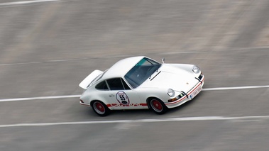 Rallye de Paris Classic 2012 - Porsche 911 Carrera 2.7 RS blanc 3/4 avant droit filé