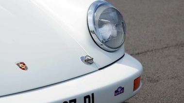 Rallye de Paris Classic 2012 - Porsche 911 Carrera 3.0 RSR blanc phare avant