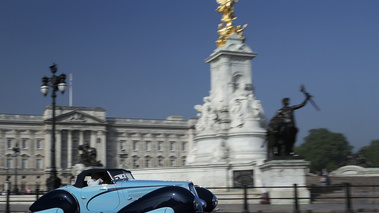 Delahaye 135M Figoni & Falaschi Torpedo Cabriolet bleu/bleu filé