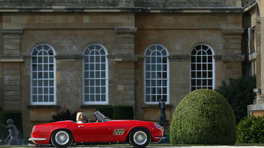 Salon Privé 2017 - Concours Masters - Ferrari 250 GT California Spider rouge profil 2