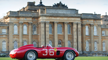 Salon Privé 2017 - Concours Masters - Ferrari 500 TR rouge profil 2