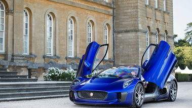 Salon Privé 2017 - Pirelli Prestige & Performance Competition - Jaguar C-X75 bleu 3/4 avant gauche portes ouvertes