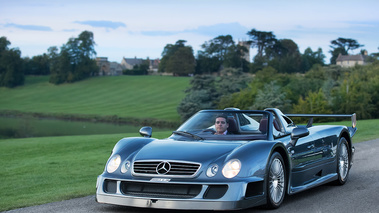 Salon Privé 2017 - Pirelli Prestige & Performance Competition - Mercedes CLK GTR AMG Roadster anthracite 3/4 avant gauche