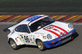 Porsche 911 RSR, blanc+bleu, action, 3-4 avd