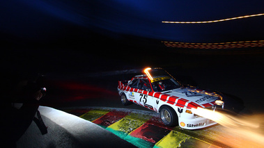 BMW 3.0 CSL, action filé drt nuit