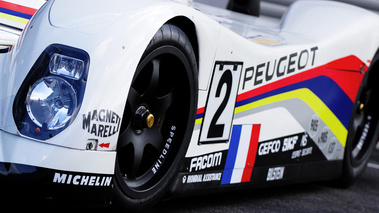 Peugeot 905, Blanc, détail phare