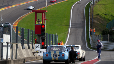 Ambiance, TVR bleu, dos, Pit lane