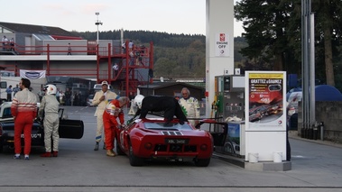 Ford GT40, plein d'essence