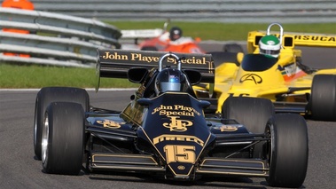 Lotus 80, JPS, action face