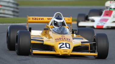 F1 Skoll, jaune, action face