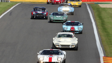 Peloton GT40 action face