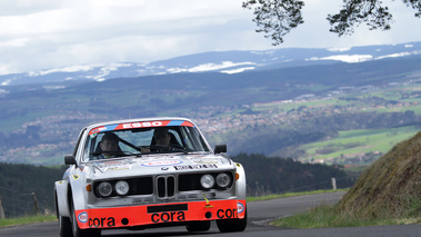 Tour Auto 2012 - BMW 3.0 CSL gris face avant penché