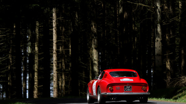 Tour Auto 2012 - Ferrari 275 GTB SWB rouge 3/4 arrière gauche