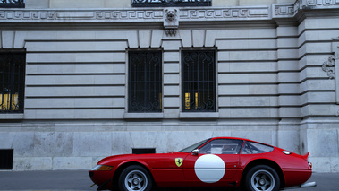 Tour Auto 2012 - Ferrari 365 GTB/4 Daytona Gr. IV rouge profil