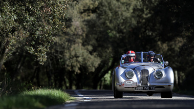 Tour Auto 2012 - Jaguar XK120 Roadster gris face avant