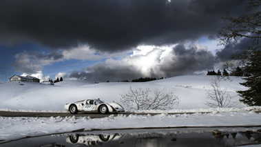 Tour Auto 2012 - Porsche 906 blanc 3/4 avant droit