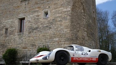 Tour Auto 2012 - Porsche 910 blanc 3/4 avant gauche