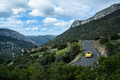 Tour Auto 2016 - Ferrari 275 GTB jaune face avant vue de haut