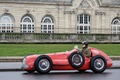 Traversée de Paris 2013 - Alfa Romeo 158 rouge filé