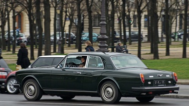 Traversée de Paris 2013 - Bentley Corniche FHC vert 3/4 arrière gauche filé