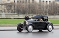 Traversée de Paris 2013 - Bugatti noir 3/4 avant gauche filé