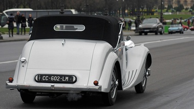 Traversée de Paris 2013 - Jaguar SS Cabriolet gris 3/4 arrière droit