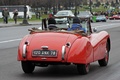 Traversée de Paris 2013 - Jaguar XK120 Roadster rouge 3/4 arrière droit