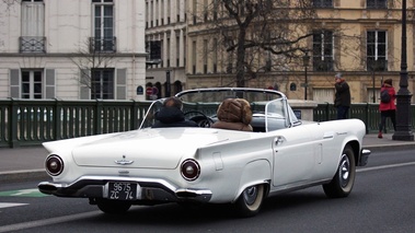 Ford Thunderbird blanc 3/4 arrière droit