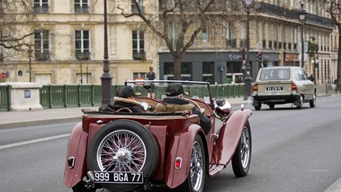 MG bordeaux 3/4 arrière droit