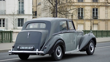 Rolls Royce noir/gris 3/4 arrière droit