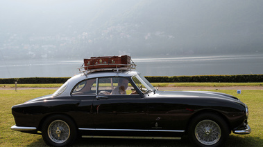 Villa d'Este 2012 - Ferrari noir profil