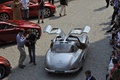 Villa d'Este 2012 - Mercedes 300 SL gris 3/4 arrière droit portes ouvertes vue de haut