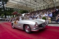 Villa d'Este 2012 - Mercedes 300 SL gris 3/4 avant droit portes ouvertes 3