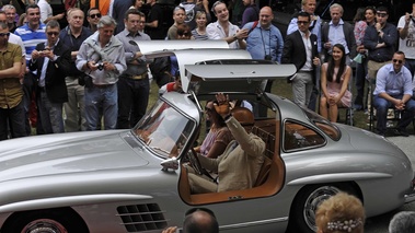 Villa d'Este 2012 - Mercedes 300 SL gris profil