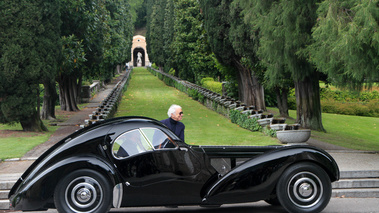 Villa d'Este 2013 - Bugatti Type 57 SC Atlantic noir profil