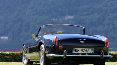 Villa d'Este 2013 - Ferrari 250 GT California Spider bleu 3/4 arrière gauche