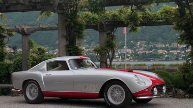 Villa d'Este 2013 - Ferrari 250 GT Tour de France gris/rouge 3/4 avant droit