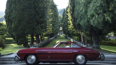 Villa d'Este 2016 - Fiat 8V Supersonic bordeaux profil