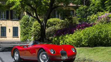 Villa d'Este 2016 - Jaguar Type C rouge 3/4 avant droit