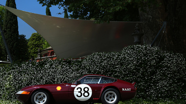 Villa d'Este 2017 - Ferrari 365 GTB/4 Daytona Gr. IV bordeaux profil