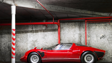 Villa d'Este 2018 - Alfa Romeo 33 Stradale rouge profil 2