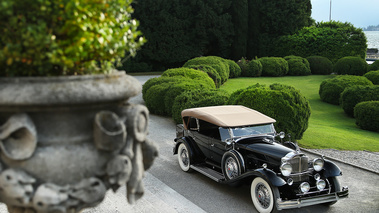 Villa d'Este 2018 - ancienne noir 3/4 avant droit vue de haut