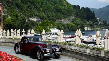 Villa d'Este 2018 - Bugatti Type 57 Atalante noir/bordeaux 3/4 avant droit