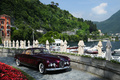 Villa d'Este 2018 - Cadillac Serie 62 Ghia bordeaux 3/4 avant droit