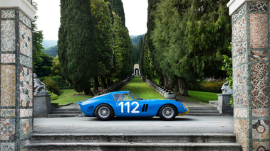 Villa d'Este 2018 - Ferrari 250 GTO bleu/jaune profil