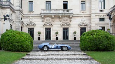 Villa d'Este 2018 - Ferrari 335 Sport anthracite/blanc profil 2